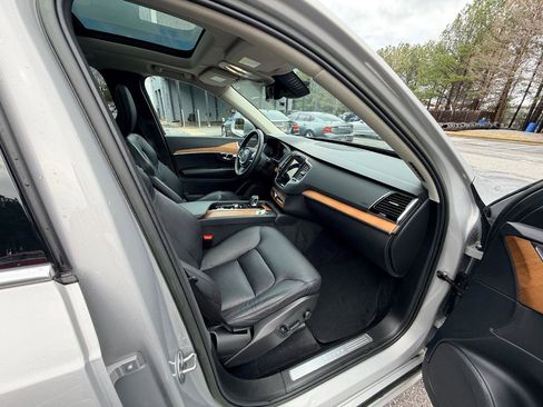 Used 2023 Volvo XC90 B6 Plus w/ Protection Package Premier image 16