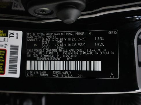Used 2025 Toyota Highlander XSE AWD/4WD image 52