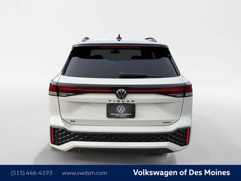 New 2026 Volkswagen Tiguan SE R-Line image 5