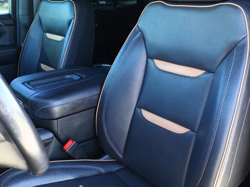 Used 2023 GMC Yukon AT4 w/ AT4 Premium Package image 15