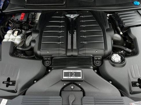Used 2017 Bentley Bentayga image 33