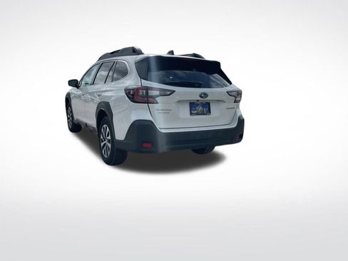 Used 2025 Subaru Outback Premium image 5