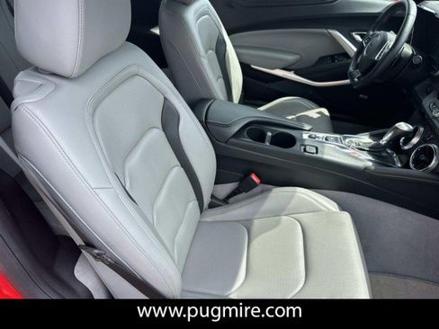Used 2020 Chevrolet Camaro LT w/ RS Package image 17