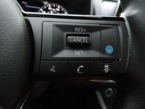 Used 2023 Nissan Rogue SV FWD image 27