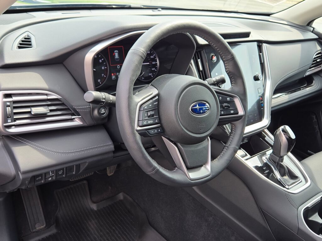 Used 2025 Subaru Outback Limited AWD/4WD image 24
