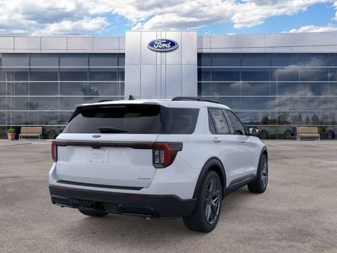 Used 2026 Ford Explorer ST-Line w/ ST-Line Street Pack AWD/4WD image 8