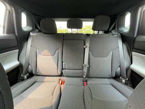 Used 2023 Jeep Compass Sport AWD/4WD image 30