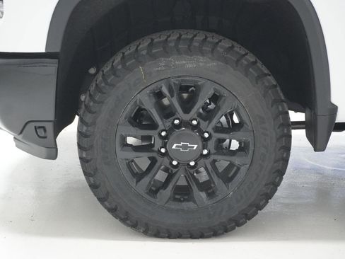 New 2026 Chevrolet Silverado 2500 LT w/ Trail Boss Package image 9