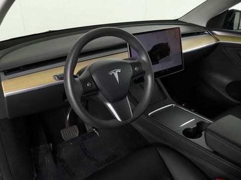 Used 2023 Tesla Model Y Long Range AWD/4WD image 14