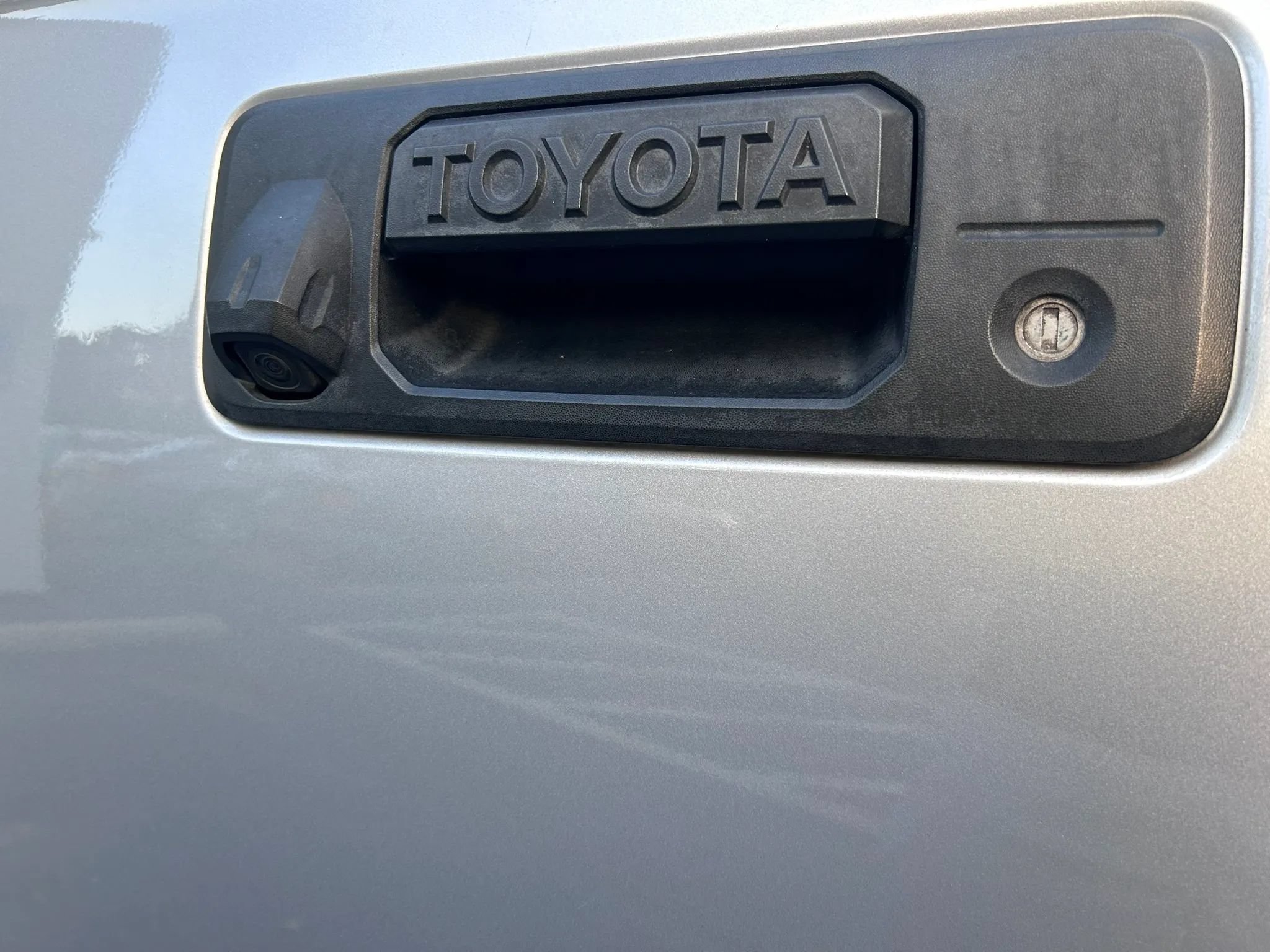Used 2018 Toyota Tundra SR5 w/ SR5 Upgrade Package RWD image 8