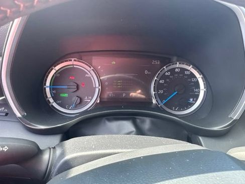 Used 2025 Toyota Highlander XLE AWD/4WD image 15