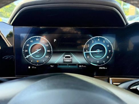 Used 2023 Hyundai Elantra Limited FWD image 21
