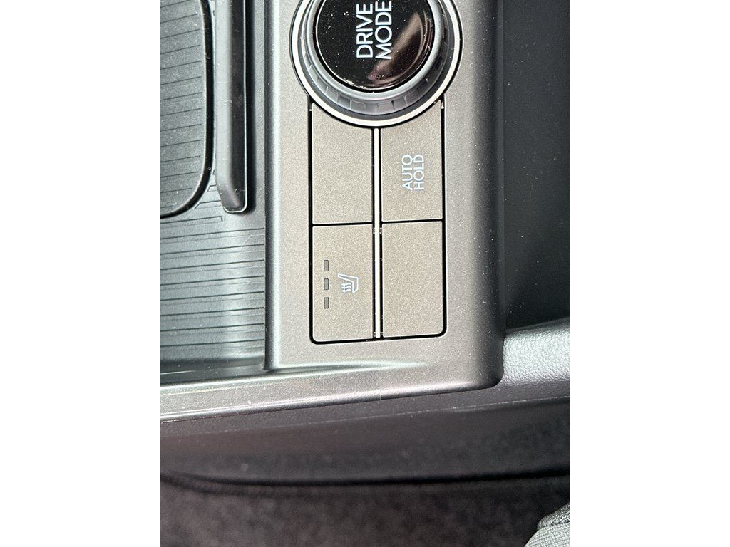 Used 2025 Hyundai Kona SEL FWD image 23