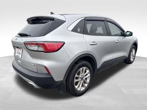 Used 2020 Ford Escape SE image 8