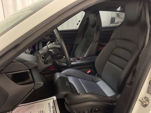 Used 2022 Porsche Taycan 4 Cross Turismo image 21