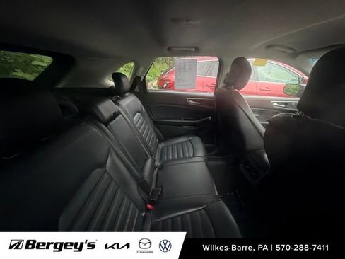 Used 2017 Ford Edge SEL w/ Equipment Group 201A AWD/4WD image 10