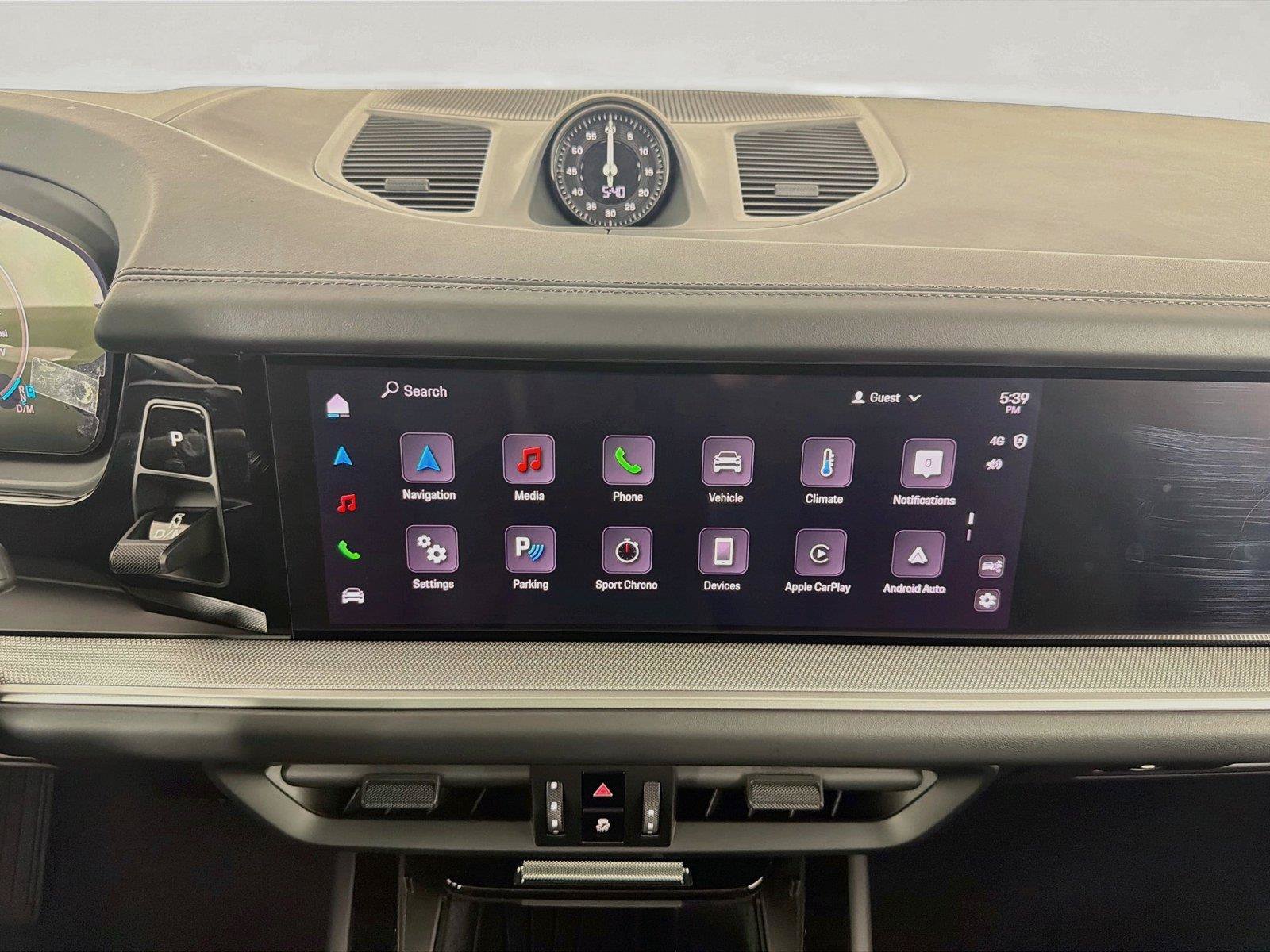 Used 2025 Porsche Cayenne Coupe AWD/4WD image 19