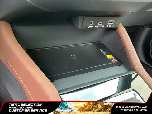 Used 2025 Subaru Forester Touring w/ Popular Package - Touring AWD/4WD image 33