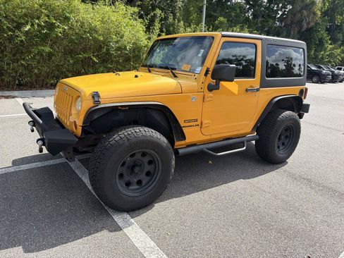 Used 2013 Jeep Wrangler Sport AWD/4WD image 7