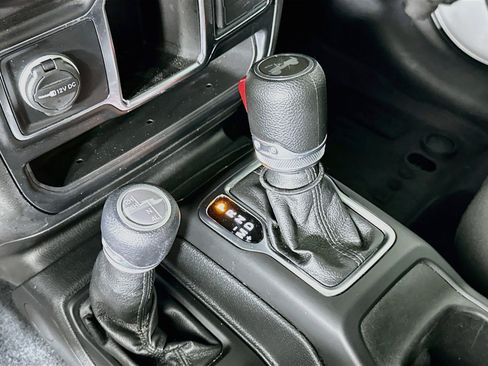 Used 2022 Jeep Wrangler Unlimited Sport AWD/4WD image 23