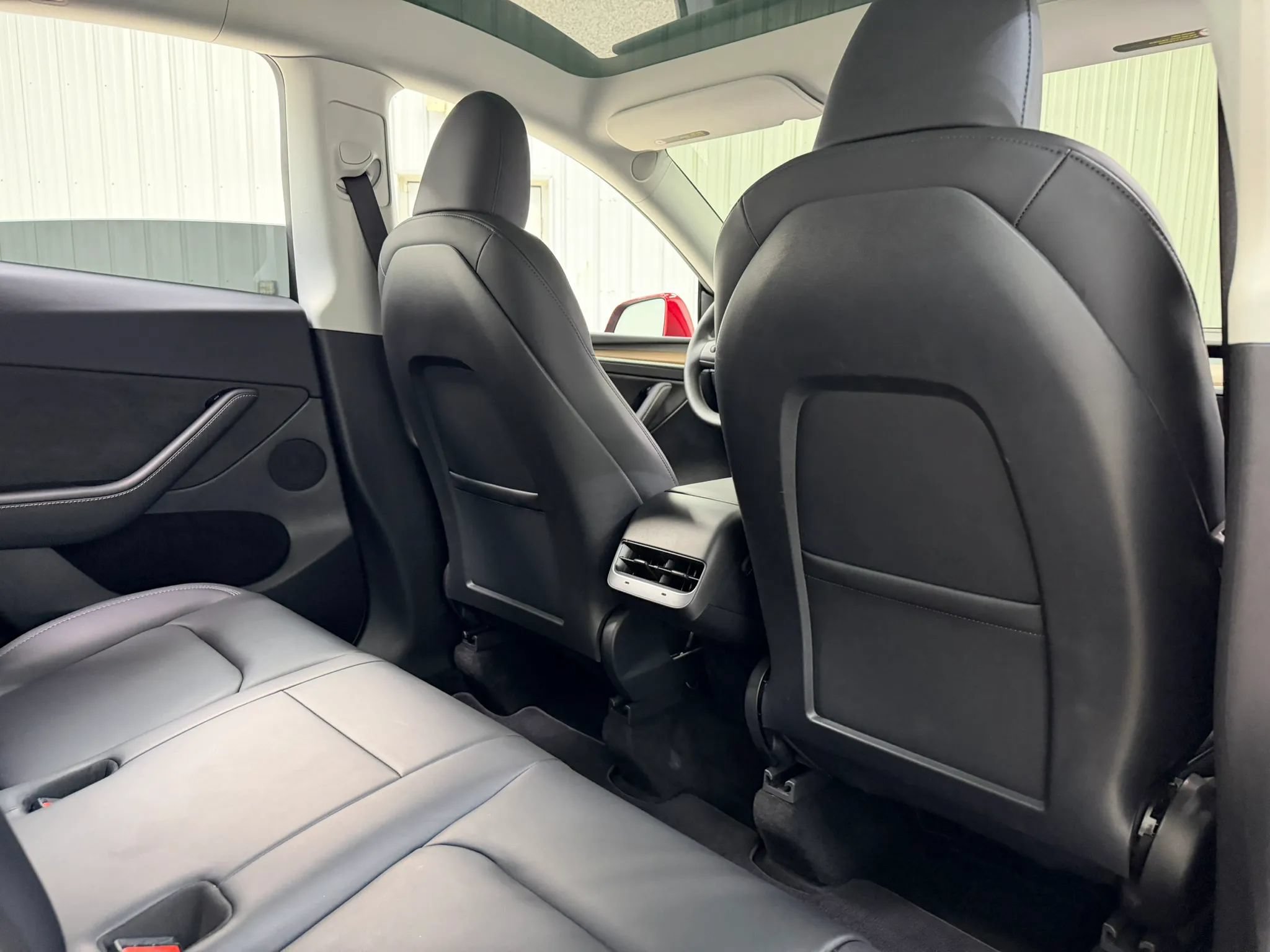 Used 2024 Tesla Model Y Performance AWD/4WD image 18