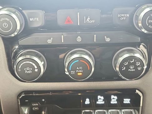 Used 2025 RAM 1500 Big Horn AWD/4WD image 31