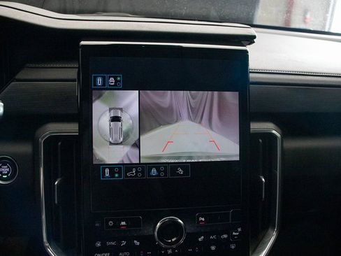 Used 2024 GMC Acadia Elevation image 36