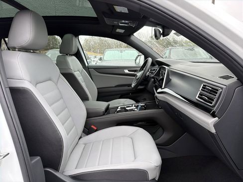 New 2026 Volkswagen Atlas Cross Sport SEL AWD/4WD image 20