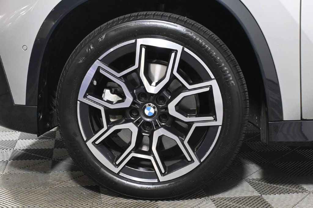 Certified 2025 BMW X1 xDrive28i w/ Technology Package AWD/4WD image 12