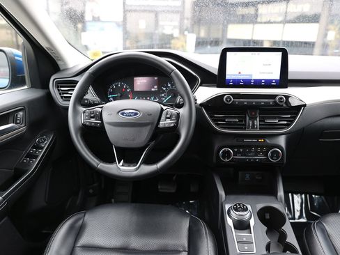 Certified 2022 Ford Escape SEL AWD/4WD image 16