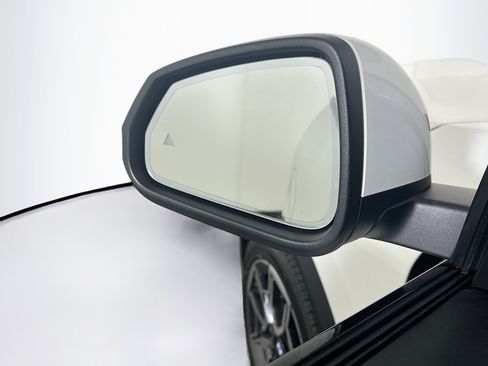 Used 2025 BMW X2 xDrive28i w/ Convenience Package image 16