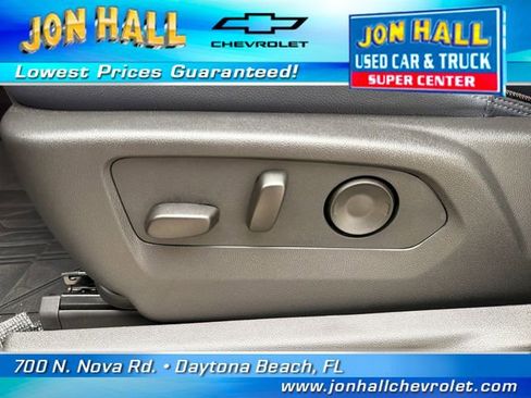 Used 2025 Chevrolet Silverado 1500 High Country w/ High Country Premium Package AWD/4WD image 19