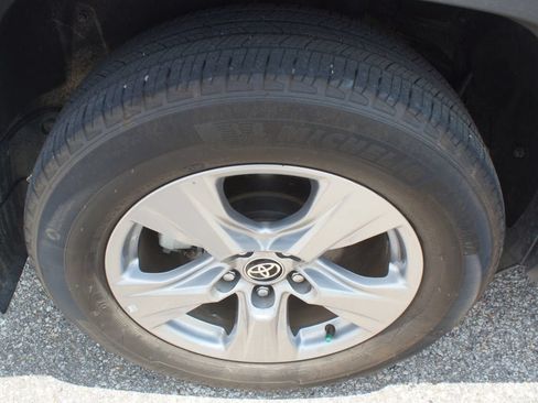 Used 2023 Toyota RAV4 XLE w/ Convenience Package AWD/4WD image 25