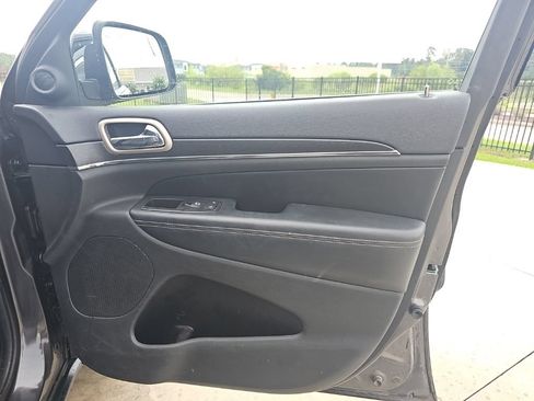 Used 2015 Jeep Grand Cherokee Limited RWD image 19