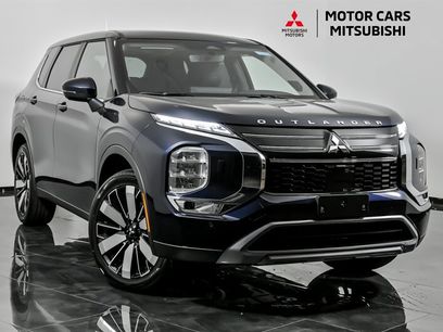 New 2025 Mitsubishi Outlander SE