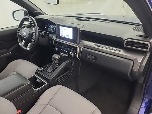 Used 2024 Toyota Tacoma SR5 AWD/4WD image 15