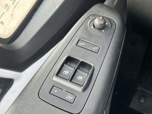 Used 2025 RAM ProMaster 2500 w/ Convenience Group FWD image 30