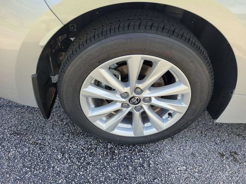 New 2026 Toyota Corolla LE w/ LE Premium Package FWD image 31