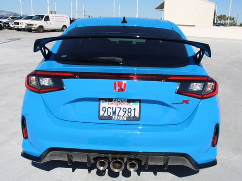 Used 2023 Honda Civic Type R image 4