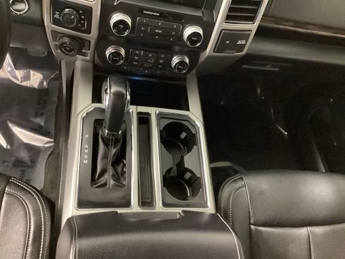 Certified 2019 Ford F150 Lariat w/ Equipment Group 502A Luxury AWD/4WD image 18