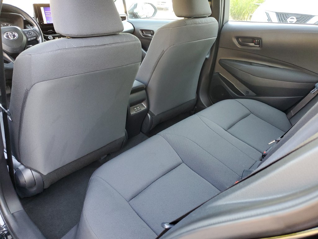 Used 2025 Toyota Corolla LE FWD image 14