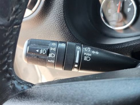 Used 2013 Jeep Wrangler Unlimited Sahara AWD/4WD image 22