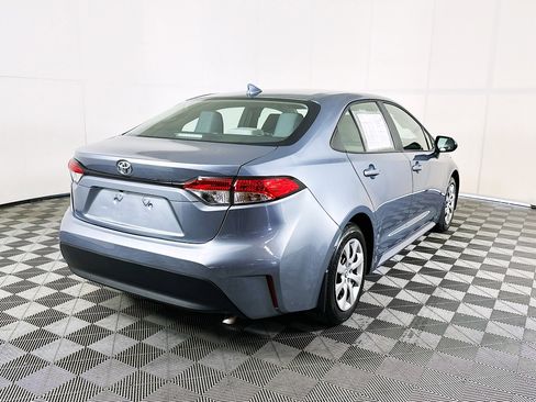 Used 2025 Toyota Corolla LE image 3
