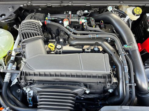 New 2025 Ford Maverick Lobo image 21