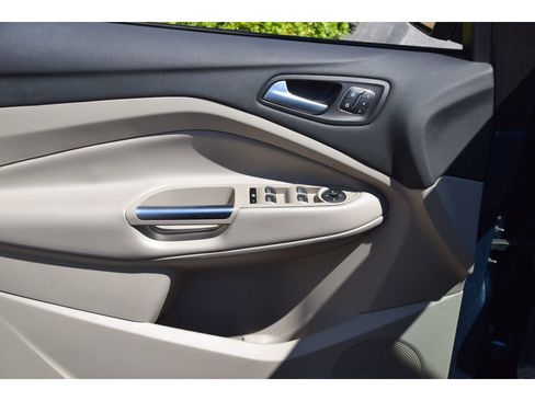 Used 2018 Ford Escape Titanium FWD image 25