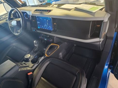 Used 2021 Ford Bronco Badlands image 16