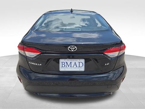 Used 2020 Toyota Corolla LE FWD image 13