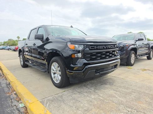 Used 2025 Chevrolet Silverado 1500 Custom RWD image 4