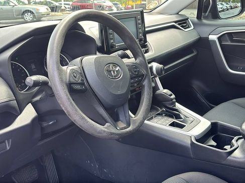 Used 2021 Toyota RAV4 LE AWD/4WD image 25