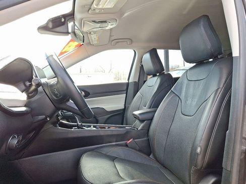 Certified 2022 Jeep Compass Limited image 13